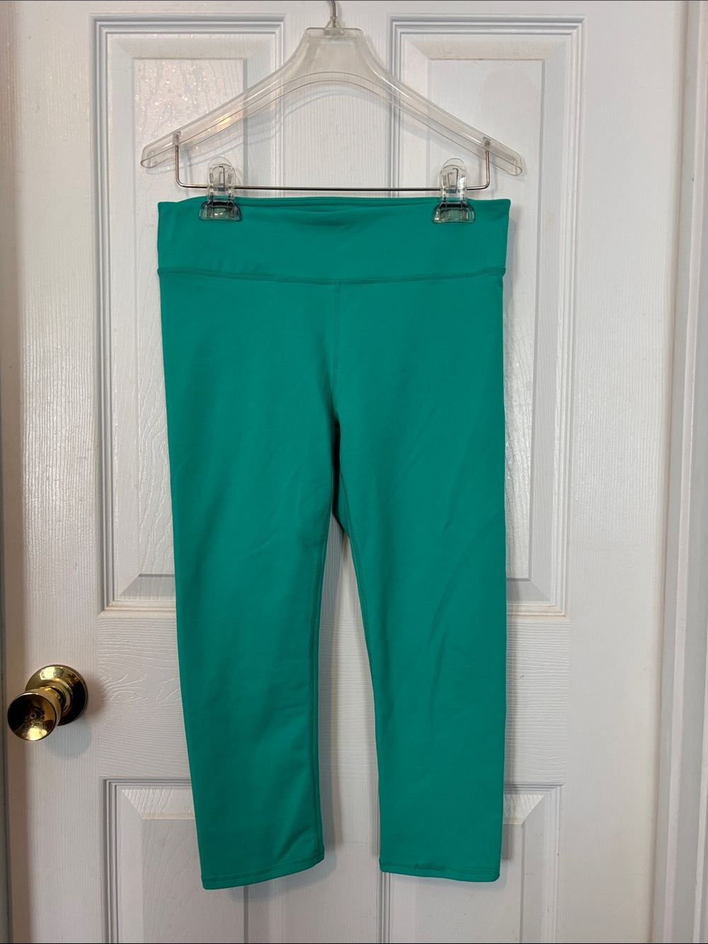 Fabletics Capri Green Athletic Leggings